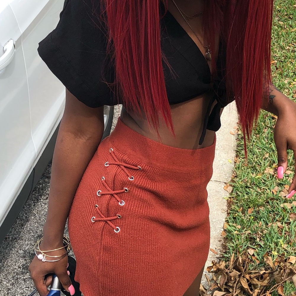 Crop top - Picture 2 of 3
